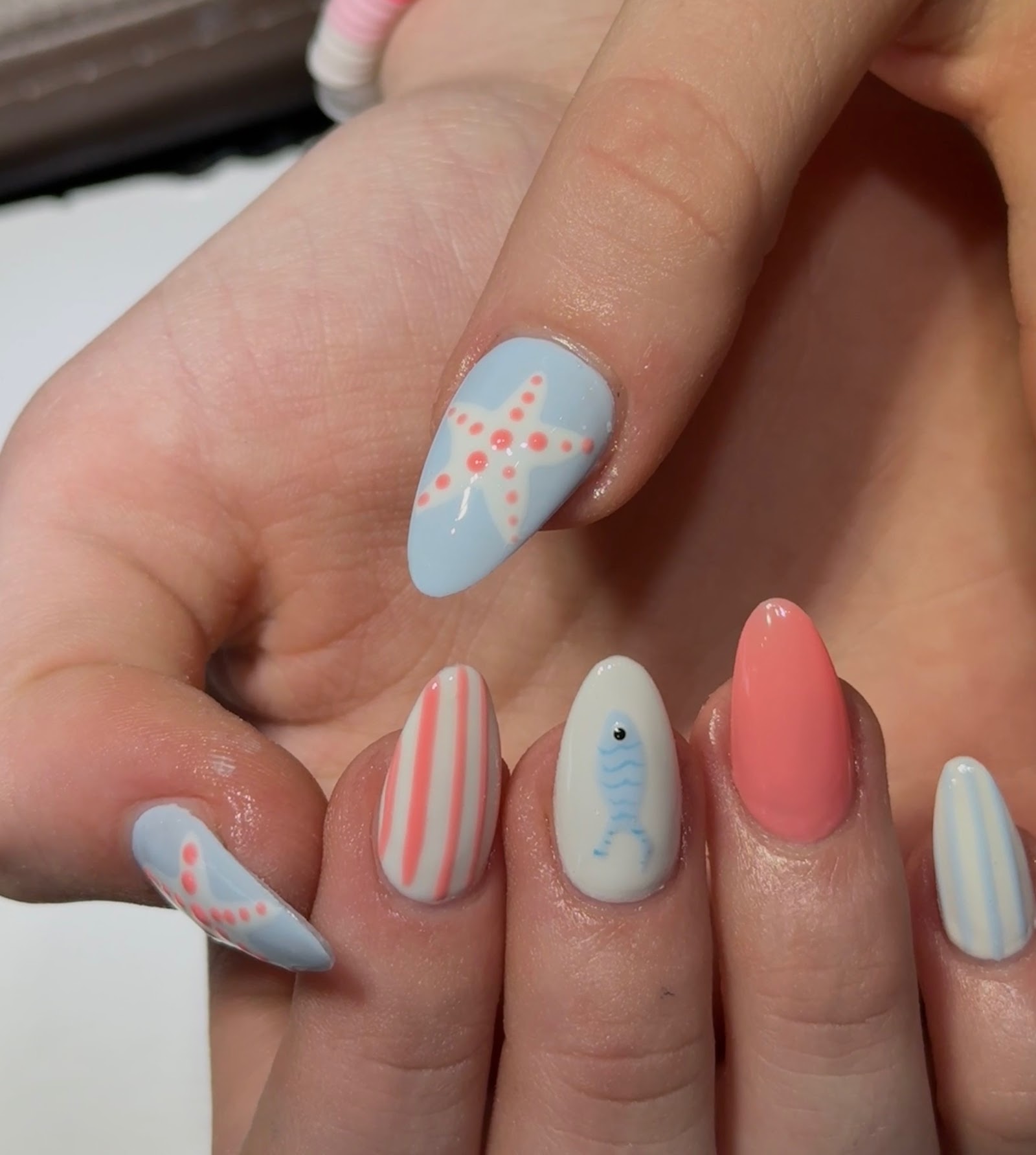 Miracle Nails & Spa logo