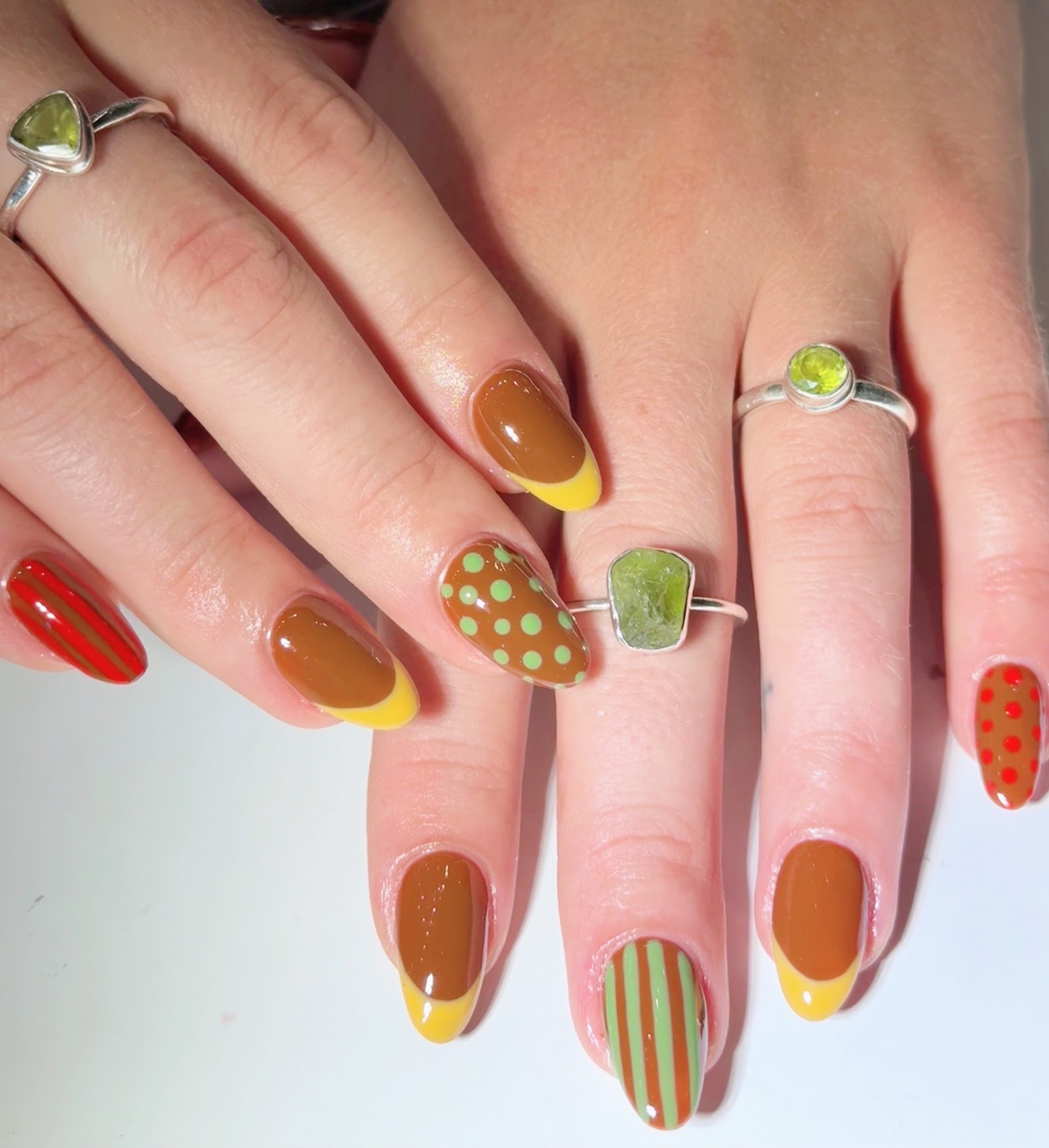 Miracle Nails & Spa nail photo 2