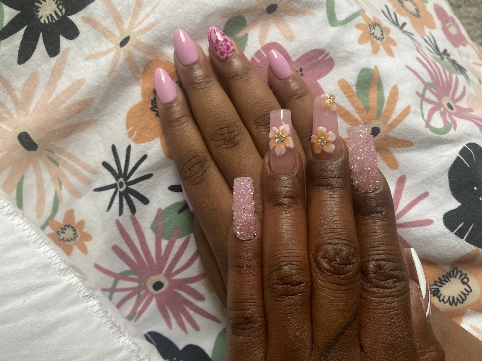Miracle Nails & Spa nail photo 4