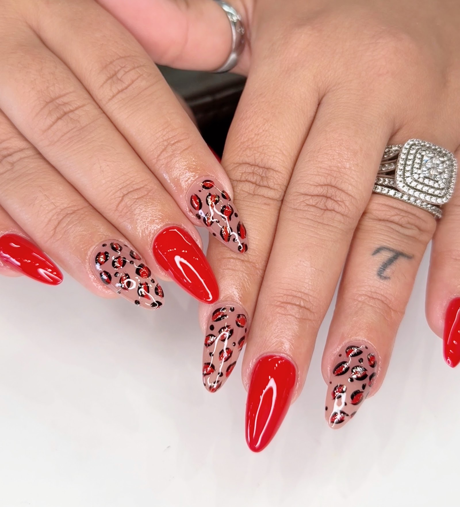 Miracle Nails & Spa nail photo 6